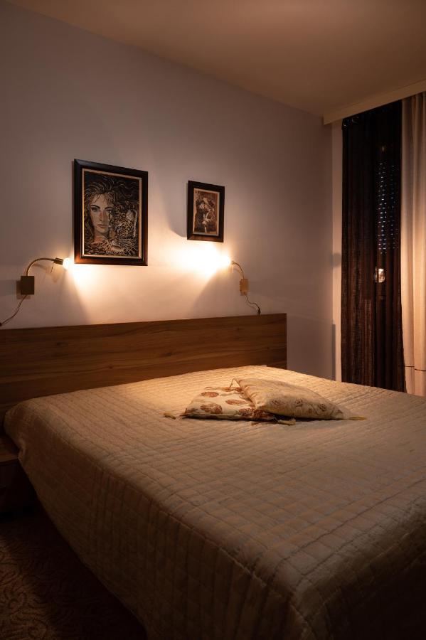 Kalypso Hotel Primorsko Luaran gambar